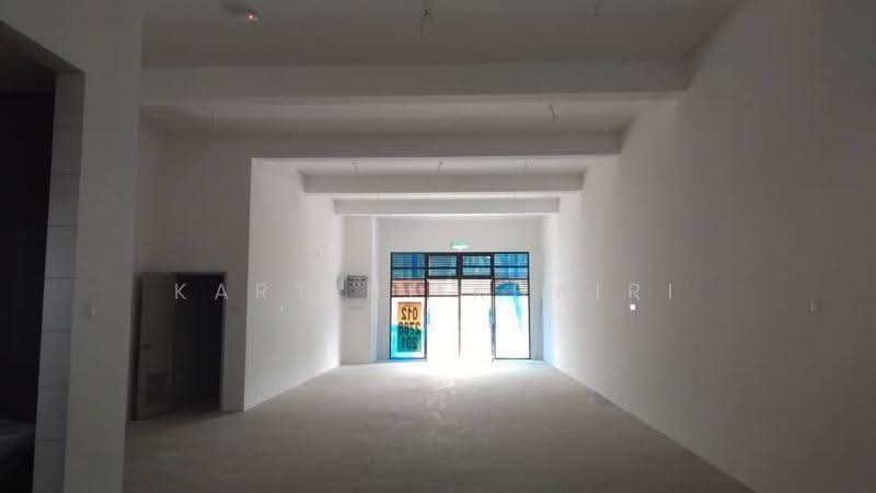 Shop / Office untuk Disewa di Seksyen 35 (Shah Alam) - Kartini Khairi - Entrance - PropertyGuru.com.my