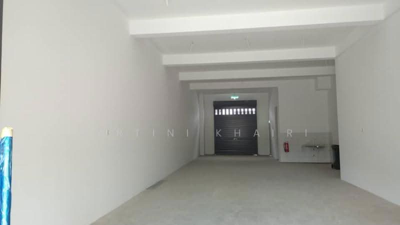 Shop / Office untuk Disewa di Seksyen 35 (Shah Alam) - Kartini Khairi - Interior - PropertyGuru.com.my