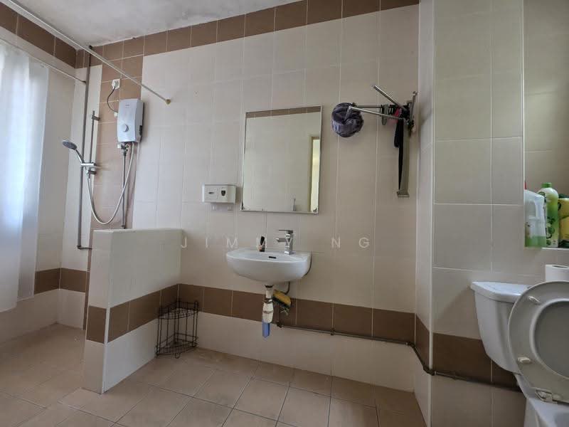 3-storey Terraced House for Sale in Taman Bukit Prima (Cheras) - Jimmy Ng - Bathroom - PropertyGuru.com.my