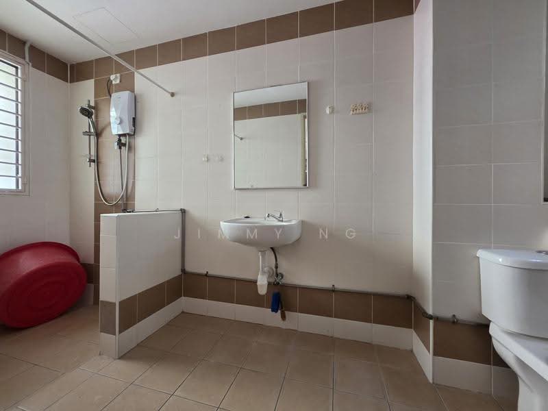 3-storey Terraced House for Sale in Taman Bukit Prima (Cheras) - Jimmy Ng - Bathroom - PropertyGuru.com.my