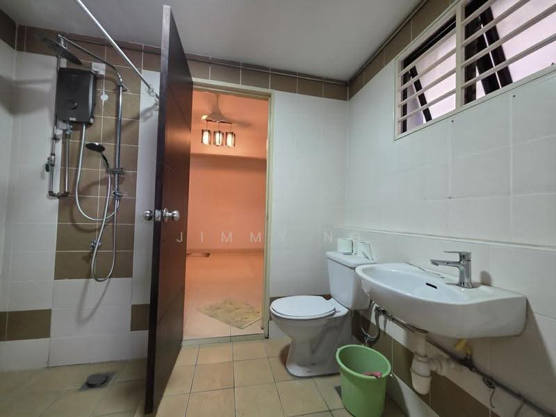 3-storey Terraced House for Sale in Taman Bukit Prima (Cheras) - Jimmy Ng - Bathroom - PropertyGuru.com.my