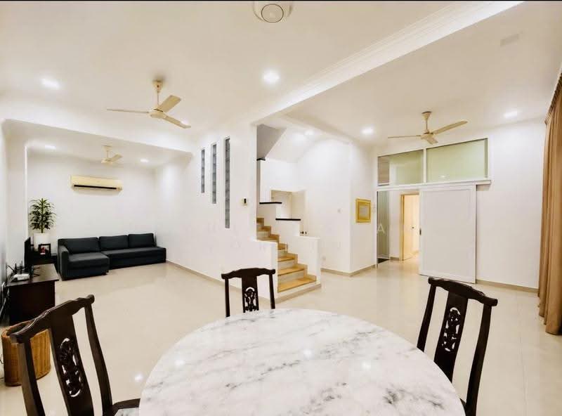 Rumah Teres 2-Tingkat untuk Dijual di Taman Setiawangsa (Setiawangsa) - Nurul Hisham Nordin - Living Room - PropertyGuru.com.my