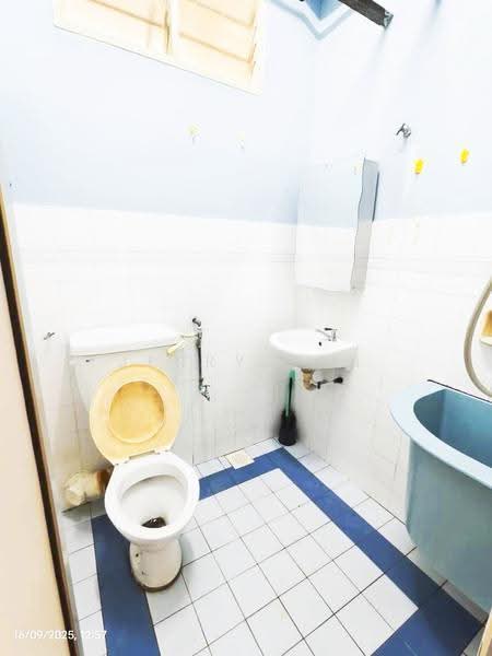Pangsapuri untuk Disewa di Taman Jubilee Phase 5 - Jerry Tan - Bathroom - PropertyGuru.com.my