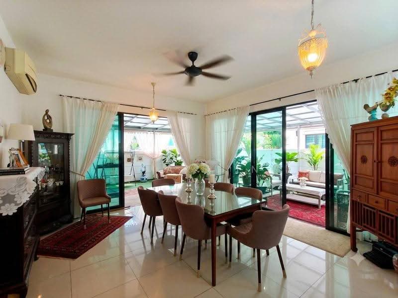 Bungalow House untuk Dijual di Kota Kemuning (Shah Alam) - Umar Din - Dining Room - PropertyGuru.com.my