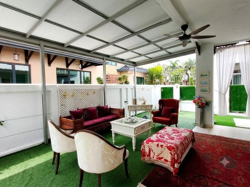 Bungalow House untuk Dijual di Kota Kemuning (Shah Alam) - Umar Din - Living Room - PropertyGuru.com.my