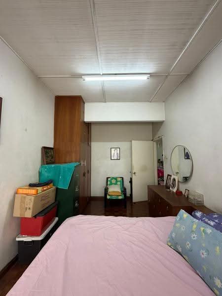 2-storey Terraced House for Sale in Taman Overseas Union (Taman Oug) (Jalan Klang Lama (Old Klang Road)) - Han . - Bedroom - PropertyGuru.com.my