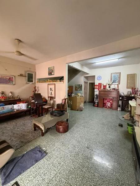 2-storey Terraced House for Sale in Taman Overseas Union (Taman Oug) (Jalan Klang Lama (Old Klang Road)) - Han . - Living Room - PropertyGuru.com.my