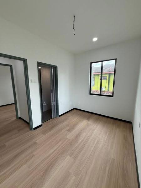 2-storey Terraced House for Sale in Taman Daya (Johor Bahru) - Agnes . - Interior - PropertyGuru.com.my