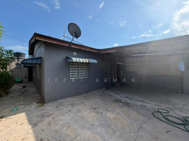 Semi-Detached House for Sale in Kuantan (Pahang) - Izzat Azman - Exterior - PropertyGuru.com.my