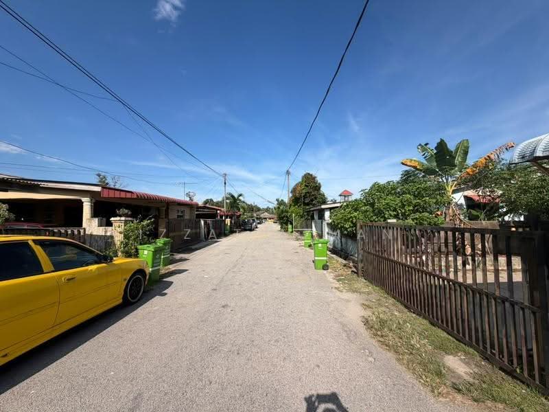Semi-Detached House for Sale in Kuantan (Pahang) - Izzat Azman - Exterior - PropertyGuru.com.my