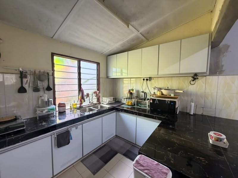 Semi-Detached House for Sale in Kuantan (Pahang) - Izzat Azman - Kitchen - PropertyGuru.com.my