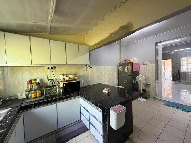 Semi-Detached House for Sale in Kuantan (Pahang) - Izzat Azman - Kitchen - PropertyGuru.com.my