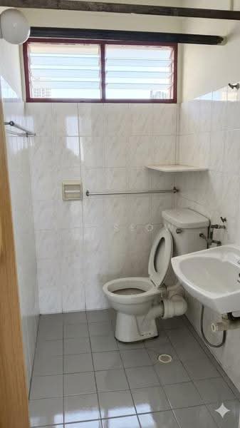 Flat for Sale at Taman Pekaka - Lei Seow - Bathroom - PropertyGuru.com.my