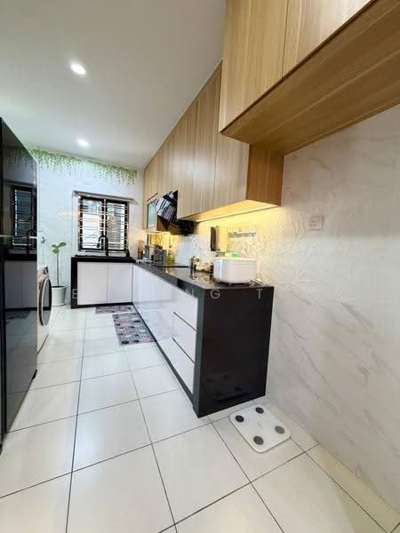2.5-storey Terraced House for Sale in Taman Pulai Mutiara (Iskandar Puteri (Nusajaya)) - Ee Fong Toh - Kitchen - PropertyGuru.com.my