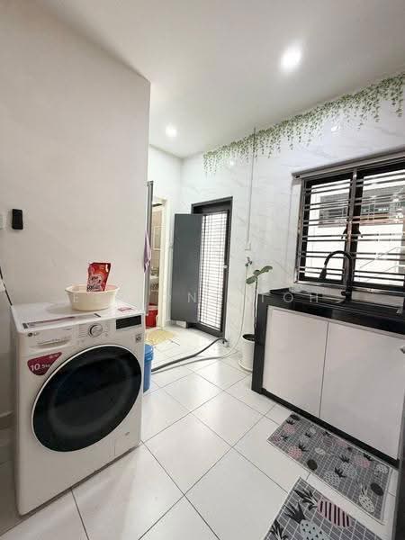 2.5-storey Terraced House for Sale in Taman Pulai Mutiara (Iskandar Puteri (Nusajaya)) - Ee Fong Toh - Kitchen - PropertyGuru.com.my