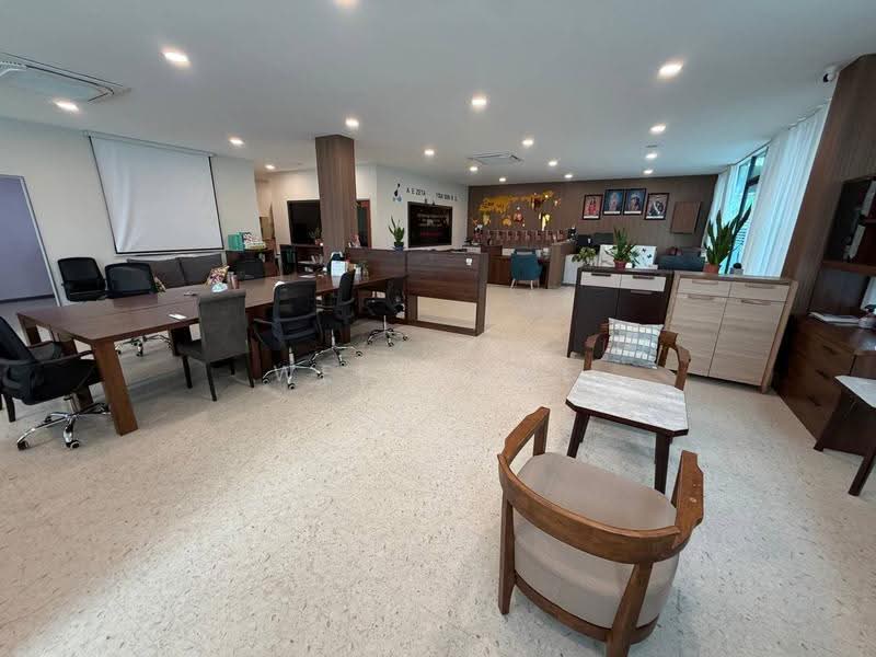 Shop / Office untuk Dijual di Johor Bahru (Johor) - Wee Howe - Interior - PropertyGuru.com.my