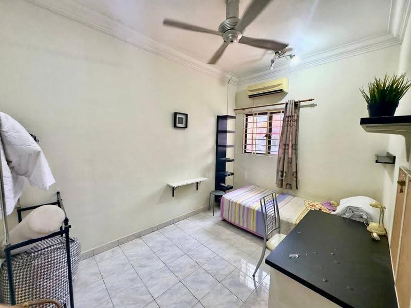 Rumah Teres 2-Tingkat untuk Dijual di Putra Heights (Subang Jaya) - Ewat Khairul - Bedroom - PropertyGuru.com.my