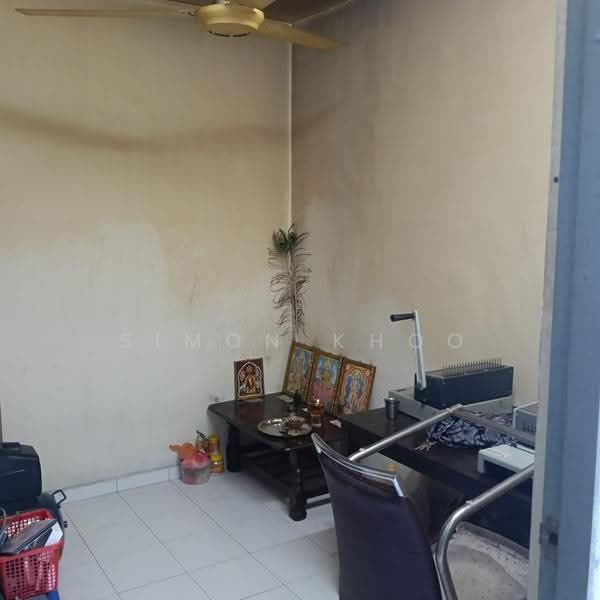 Flat for Sale at Taman Petaling Utama Flat - Simon Khoo - Study - PropertyGuru.com.my