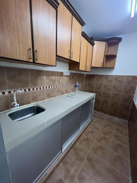 Rumah Flat untuk Disewa di Pangsapuri Sri Meranti - Sisi Goh - Kitchen - PropertyGuru.com.my