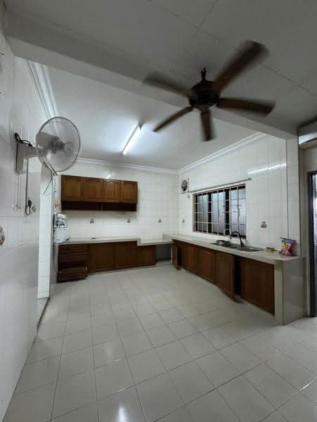 2.5-storey Terraced House for Rent in Sri Petaling (Kuala Lumpur) - Desmond Low - Kitchen - PropertyGuru.com.my