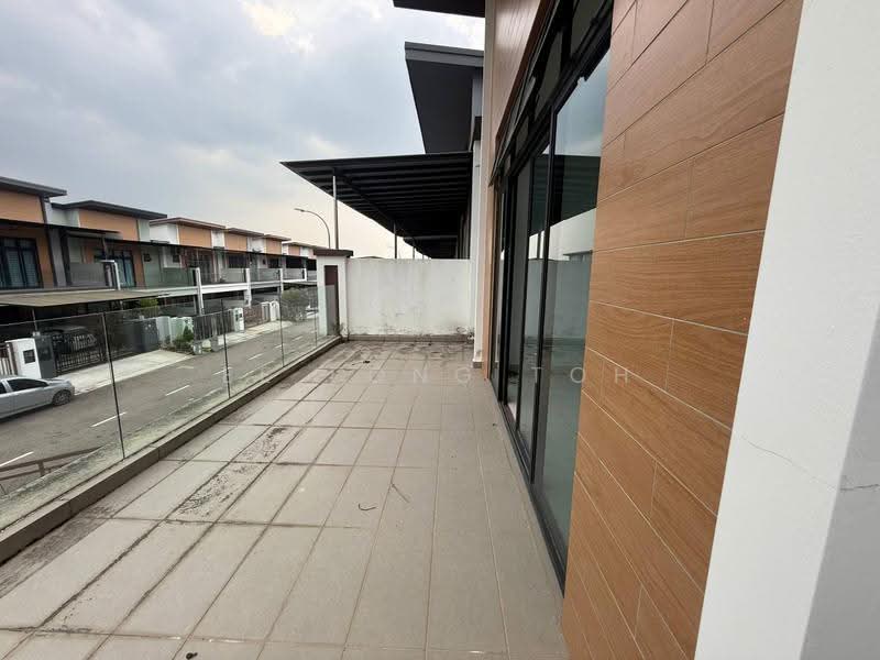2-storey Terraced House for Sale in Bandar Cemerlang (Ulu Tiram) - Ee Fong Toh - Exterior - PropertyGuru.com.my