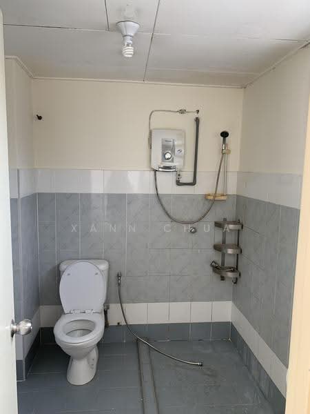 2.5-storey Terraced House for Rent in Bandar Putra Permai (Seri Kembangan) - Xann Chua - Bathroom - PropertyGuru.com.my