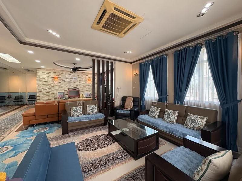 Bungalow House untuk Dijual di Subang Bestari (Shah Alam) - Syahmi Shahordin - Living Room - PropertyGuru.com.my