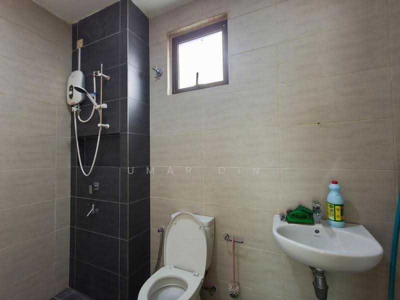 2-storey Terraced House for Sale in Alam Impian (Shah Alam) - Umar Din - Bathroom - PropertyGuru.com.my