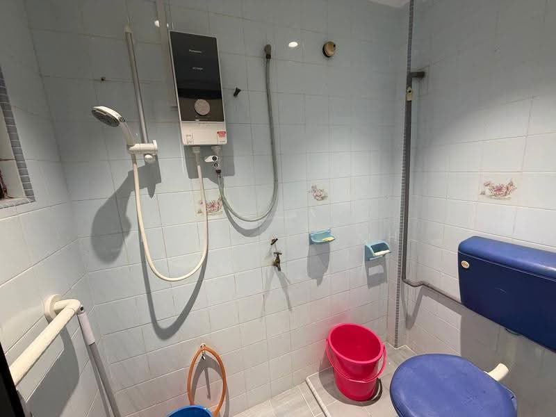 Rumah Teres 2-Tingkat untuk Dijual di Bandar Baru Permas Jaya (Permas Jaya) - Ee Fong Toh - Bathroom - PropertyGuru.com.my