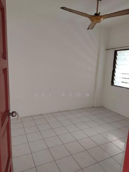 Rumah Flat untuk Disewa di Taman Jubilee Phase 1 - Lei Seow - Interior - PropertyGuru.com.my