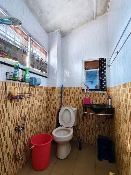 Rumah Teres 2-Tingkat untuk Dijual di Taman Sri Rampai (Wangsa Maju) - Nadrah Omar - Bathroom - PropertyGuru.com.my