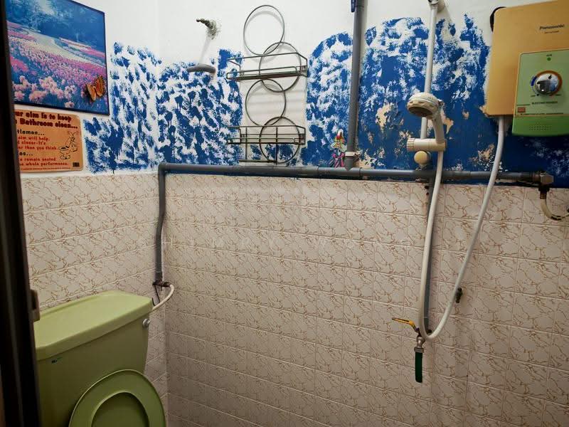 Rumah Teres 2-Tingkat untuk Dijual di Taman Desa (Kuala Lumpur) - Shimry Wong - Bathroom - PropertyGuru.com.my