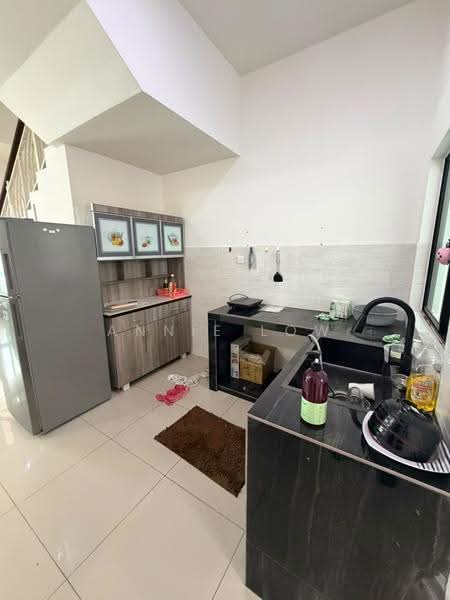 Rumah Teres 2-Tingkat untuk Dijual di Johor Bahru (Johor) - Annie Low - Kitchen - PropertyGuru.com.my