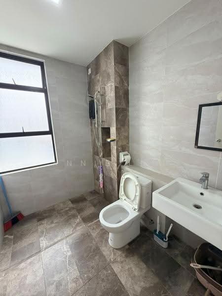 Rumah Teres 2-Tingkat untuk Dijual di Johor Bahru (Johor) - Annie Low - Bathroom - PropertyGuru.com.my