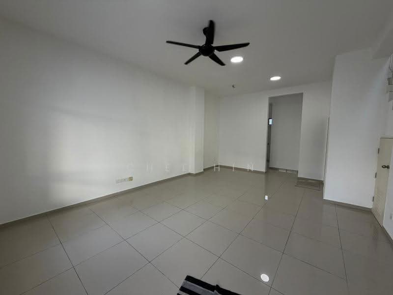 Rumah Teres 2-Tingkat untuk Dijual di Bandar Puncak Alam (Puncak Alam) - Chee Hin - Living Room - PropertyGuru.com.my