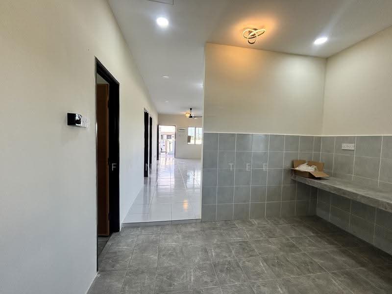 Semi-Detached House for Rent in Teluk Intan (Perak) - Fennie Tee - Kitchen - PropertyGuru.com.my