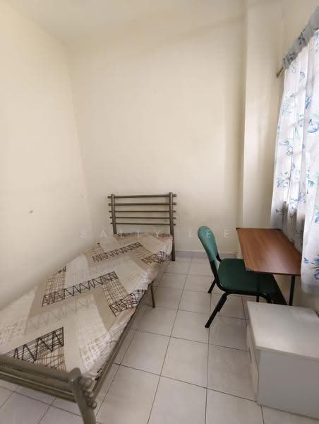 Pangsapuri untuk Disewa di Taman Serdang Perdana - Sally Lee - Bedroom - PropertyGuru.com.my