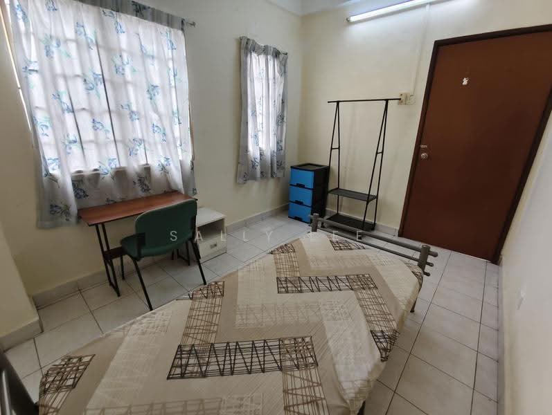 Pangsapuri untuk Disewa di Taman Serdang Perdana - Sally Lee - Bedroom - PropertyGuru.com.my