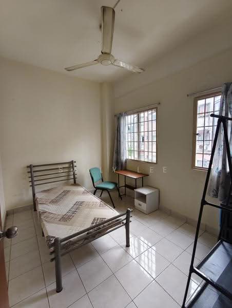 Pangsapuri untuk Disewa di Taman Serdang Perdana - Sally Lee - Bedroom - PropertyGuru.com.my