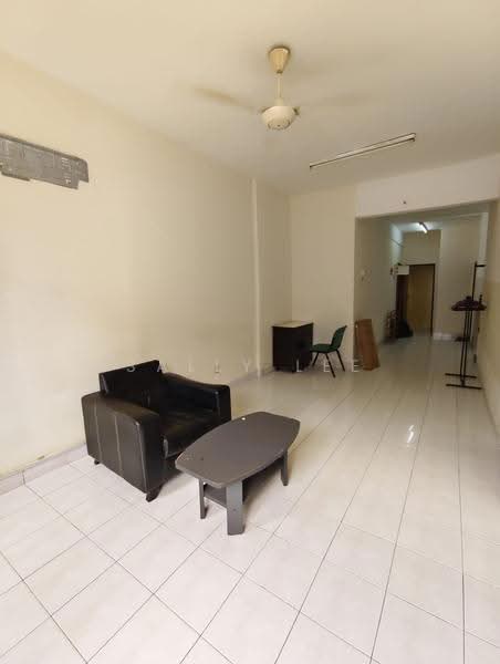 Pangsapuri untuk Disewa di Taman Serdang Perdana - Sally Lee - Living Room - PropertyGuru.com.my