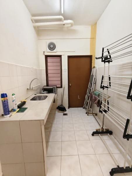 Pangsapuri untuk Disewa di Taman Serdang Perdana - Sally Lee - Kitchen - PropertyGuru.com.my