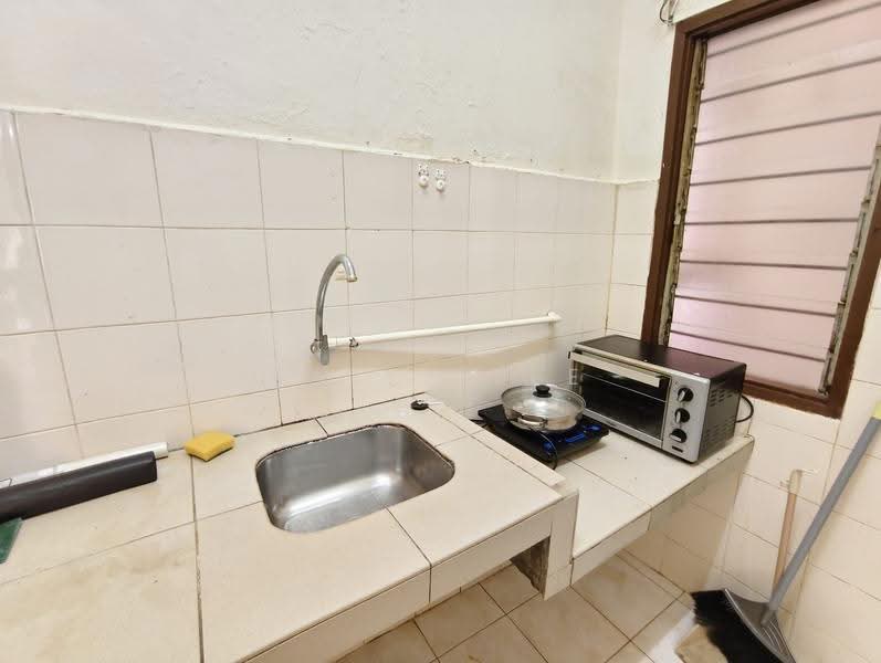 Pangsapuri untuk Disewa di Taman Serdang Perdana - Sally Lee - Kitchen - PropertyGuru.com.my