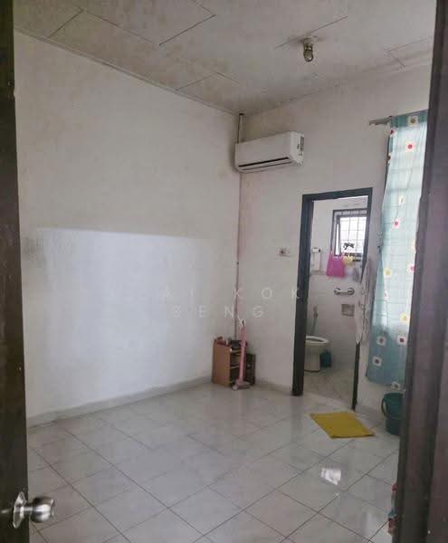 Rumah Teres 1-Tingkat untuk Dijual di Taman Daya (Johor Bahru) - Lai Kok Seng - Bathroom - PropertyGuru.com.my