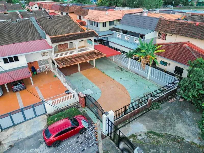 2-storey Terraced House for Sale in Taman Bangi (Kajang) - Celestine Ting - Exterior - PropertyGuru.com.my