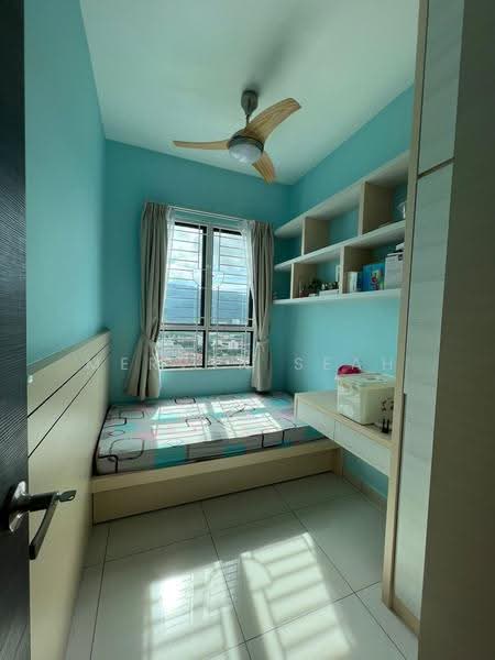 Condominium for Sale at Skyview Residence - Mervyn Seah - Bedroom - PropertyGuru.com.my