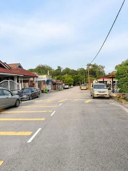 1-storey Terraced House for Sale in Kuantan (Pahang) - Izzat Azman - Exterior - PropertyGuru.com.my