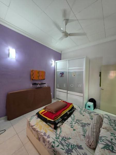 Rumah Teres 1-Tingkat untuk Dijual di Taman Mutiara Rini (Skudai) - Fan Leow - Bedroom - PropertyGuru.com.my