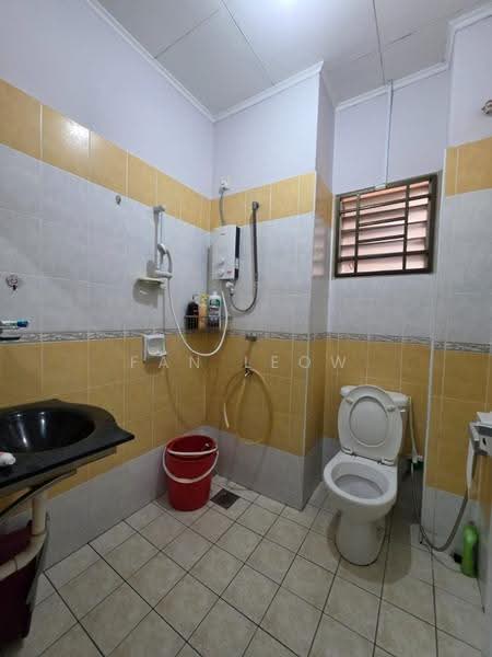 Rumah Teres 1-Tingkat untuk Dijual di Taman Mutiara Rini (Skudai) - Fan Leow - Bathroom - PropertyGuru.com.my