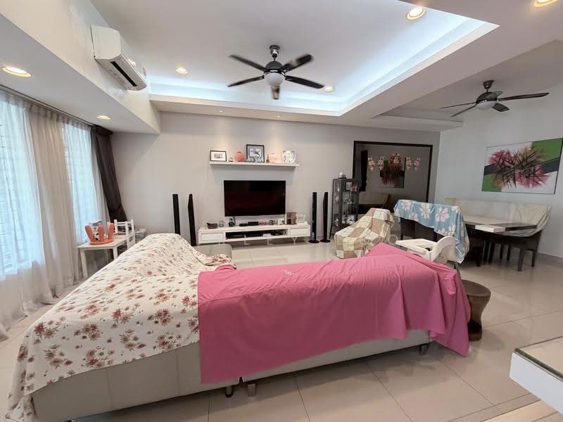 Rumah Teres 2-Tingkat untuk Dijual di Kemuning Utama (Shah Alam) - Shirley Loo - Living Room - PropertyGuru.com.my
