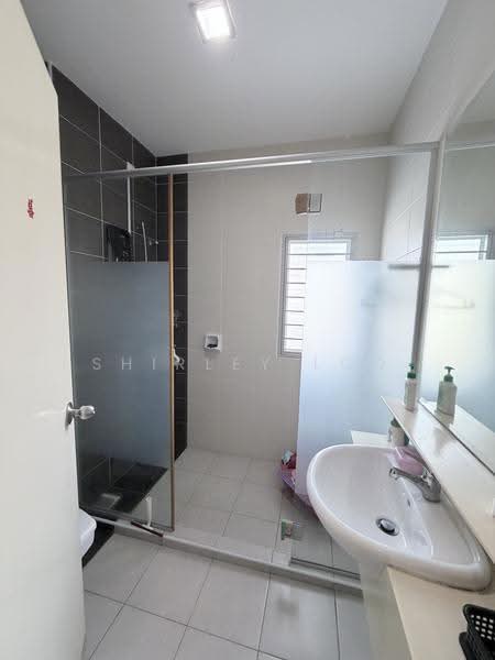 Rumah Teres 2-Tingkat untuk Dijual di Kemuning Utama (Shah Alam) - Shirley Loo - Bathroom - PropertyGuru.com.my